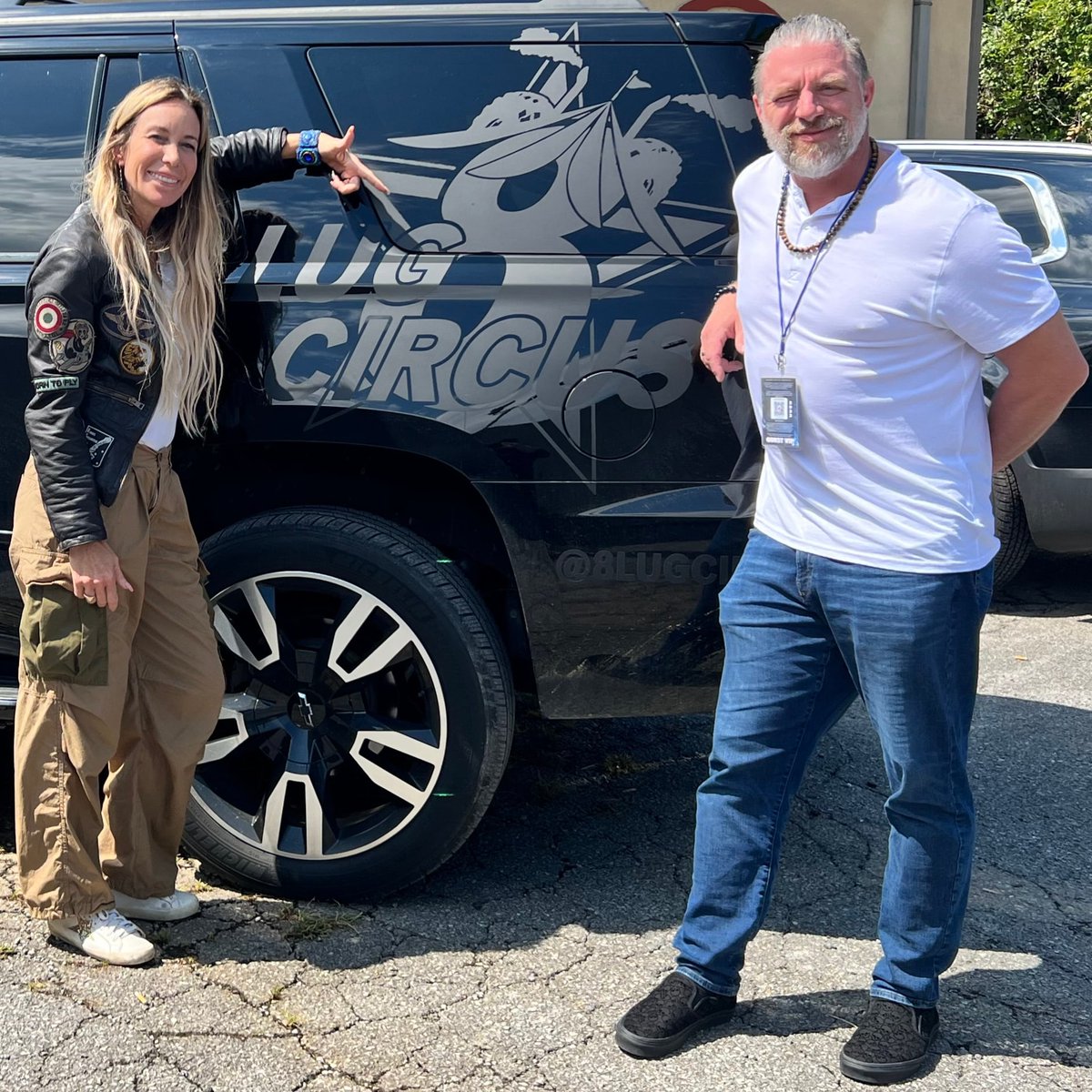 8LUGCIRCUS's tweet photo. EXPEDITION BIGFOOT was in the house 🤘 Get a chance to meet them... don't pass it up 💯 

#8lugcircus #expeditionbigfoot #bigfoot #bigfootisreal #bigfootsighting #bigfootstories #bigfoothunter #sasquatch #yeti  #bohspecialists #ronnyleblanc #mireyamayor #Discovery https://t.co/8IzYMinNlZ