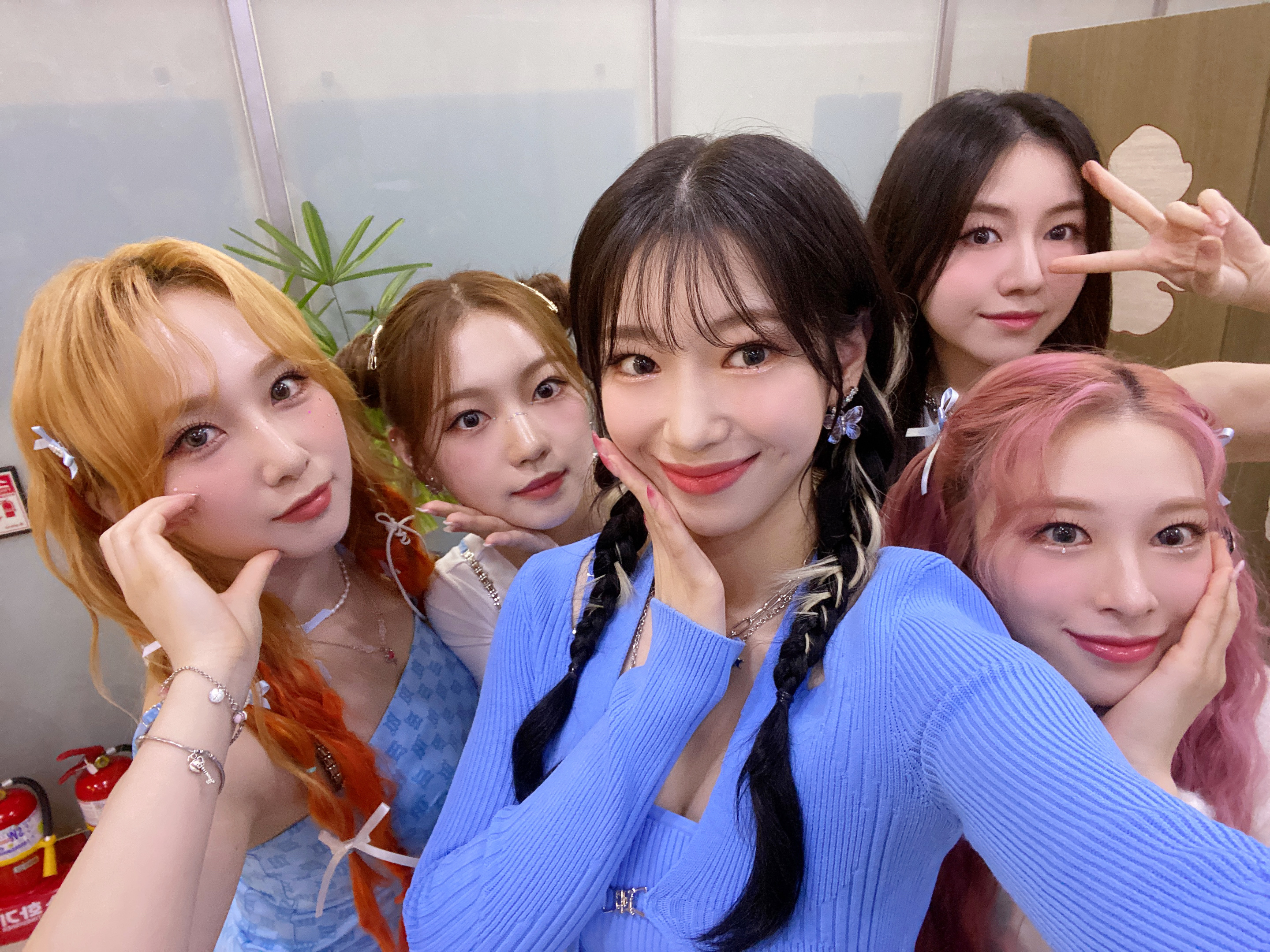 F59T-wkbwAAaMZS?format=jpg&name=4096x4096