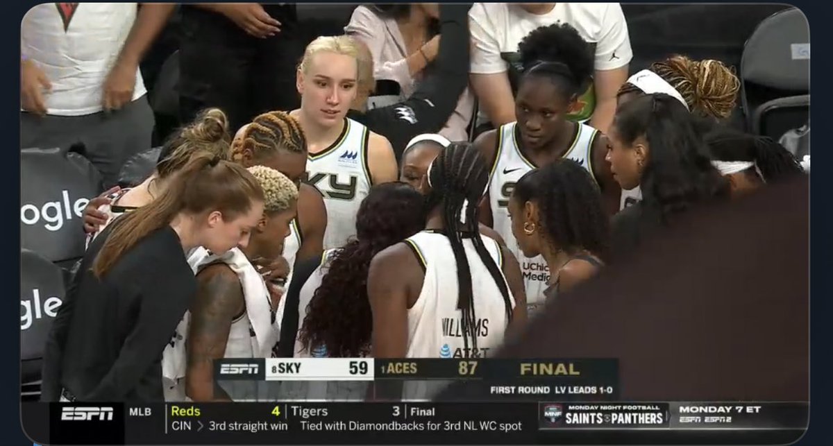 TheSkyShowCHI's tweet image. I wanted one Sky win in this series. It didn’t necessarily have to be the 1st game lol. I would’ve preferred it! But it’s quite alright. Rest well, regroup and fight back Sky 💪🏽 It’s for the season 😤 #Skytown #SkyPlayoffs #WinOne #CHIvsLVA