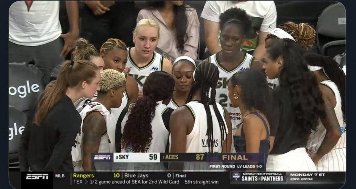 TheSkyShowCHI's tweet image. I wanted one Sky win in this series. It didn’t necessarily have to be the 1st game lol. I would’ve preferred it! But it’s quite alright. Rest well, regroup and fight back Sky 💪🏽 It’s for the season 😤 #Skytown #SkyPlayoffs #WinOne #CHIvsLVA