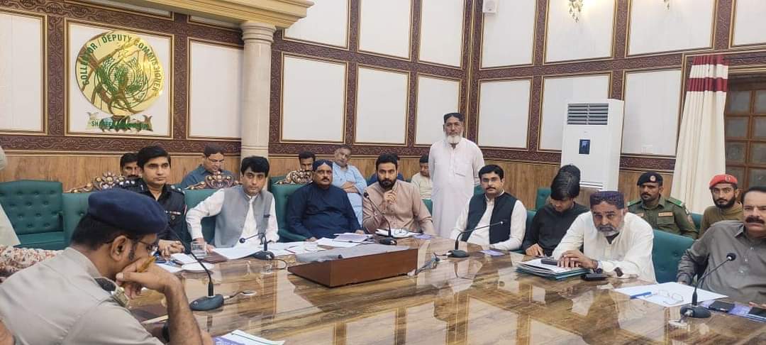 NSCorporation3's tweet photo. جشنِ عید میلاد النبی صلی اللہ علیہ وسلم کے حوالے سے ڈپٹی کمشنر شہیدبینظیرآباد زاہد حسین رند کی صدارت میں اہم اجلاس منعقد ہوا
جس میں میئر قاضی محمد رشید بھٹی صاحب ڈپٹی میئر چوہدری مبشر آرائیں ایس پی حیدر رضا تمام اداروں کے افسران و علماء  اور مزہبی تنظیموں سے معززین نے شرکت کی. https://t.co/X4S76AeIvr