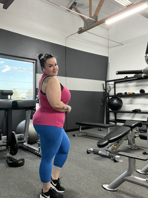 Just a gym selfie https://t.co/aiDqtTnaG9