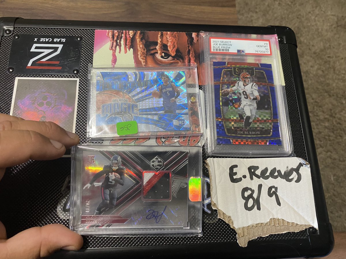reevese23's tweet photo. @TheHobby247 Paolo 160 Burrow 130 Drake London 60 https://t.co/vlAlG2YJ7k