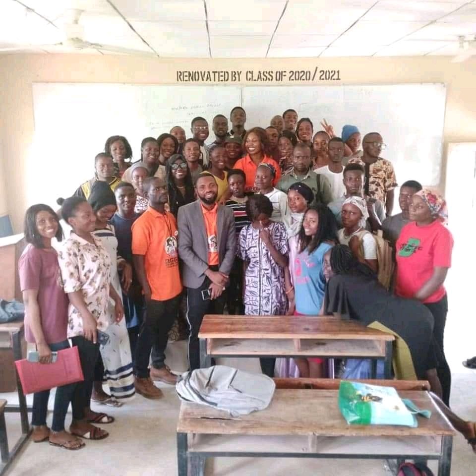 Social_Sadiq's tweet photo. The department of social Development was opportuned to partner with a leading NGO Haulem Teens Foundation. During this Engagement our students get to learn more on ethics, principles of Social Work, and how they can engage effectively as social workers. 
#Socialwork
#NASOWS https://t.co/lA7q1mtx0l