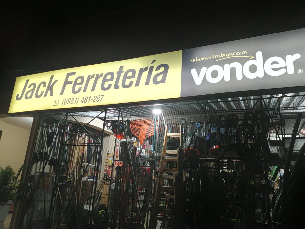 Un tuit qué bien vale un RT

Situación: Llegar a casa,cerca de la media noche, con este frío y enterarte qué se quemo la resistencia del calefon 🤦🏻‍♂️
 Y la pregunta, ¿de donde saco un repuesto ahora?

Bueno,en pleno corazón de Sajonia esta la solución.. 24 HORAS!
RECOMENDADISIMO!