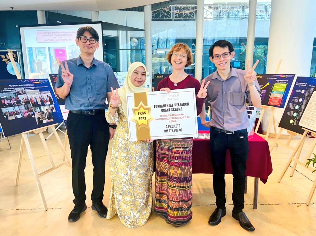 UM_CEBAR's tweet photo. π Congratulations to @robbiebc1981, Drs Norhafiza, and Chua on receiving the Fundamental Research Grant Scheme 2023! ππ¬ #Research #Grant #FRGS https://t.co/E4wYKwXJ74