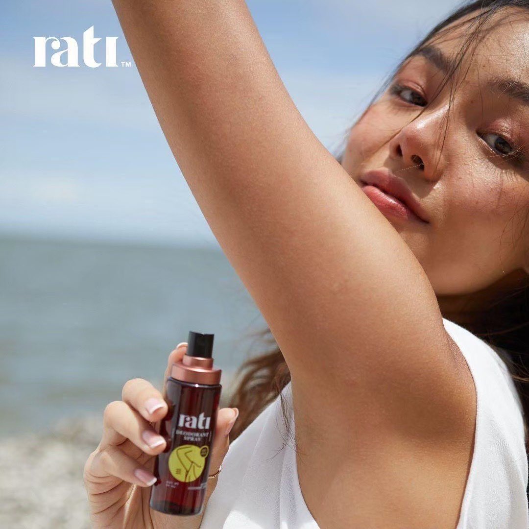 ratibkk's tweet photo. เพิ่มตัวเลือกให้คนแพ้ง่าย🌾

🌱rati Natural Deodorant สเปรย์ระงับกลิ่นกายสูตรธรรมชาติ จากสารส้มบริสุทธิ์

เราเลือกส่วนผสมจากธรรมชาติ ไร้น้ำหอม สารสังเคราะห์ ไม่ทิ้งสารตกค้างในร่างกาย ระงับกลิ่นและผิวบอบบางอย่างบริสุทธิ์

ขนาด 50 mL. ราคา 159 บาท

#ratibkk #สเปรย์ระงับกลิ่นกาย https://t.co/RYDqUQvnSg