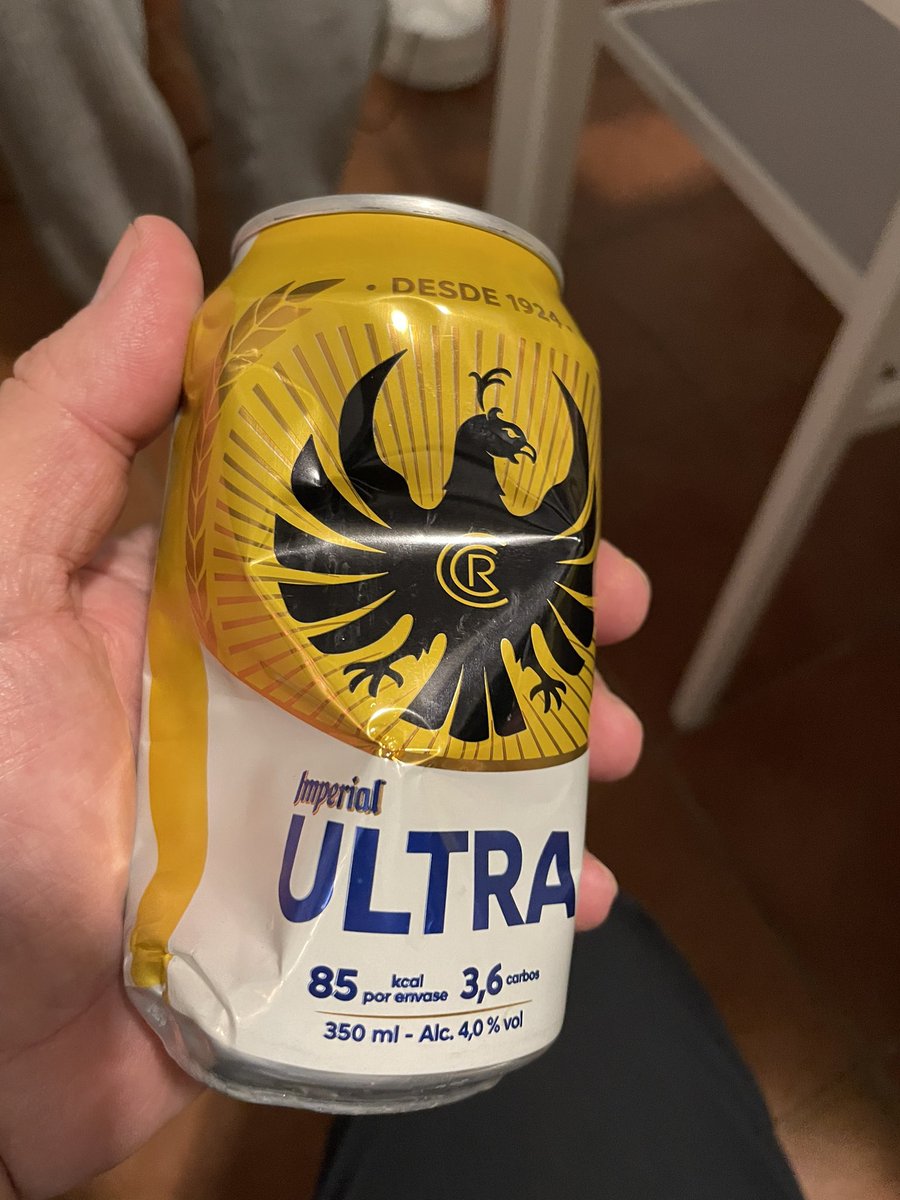 ranmurillo's tweet image. Fuí al @AutoMercadoCR por un paquete de cervezas, para un amigo que visita el país después de muchos años. Para mi sorpresa, venía una cerveza debidamente cerrada pero vacía. Lo comento para que @FIFCOCR se ponga vivo.  Una cerveza no cuesta tanto dinero, pero no se vale.