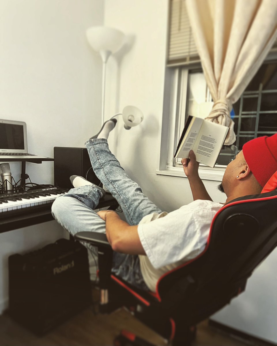 YanezOfficial's tweet photo. 📕 https://t.co/8KyIjghuZC