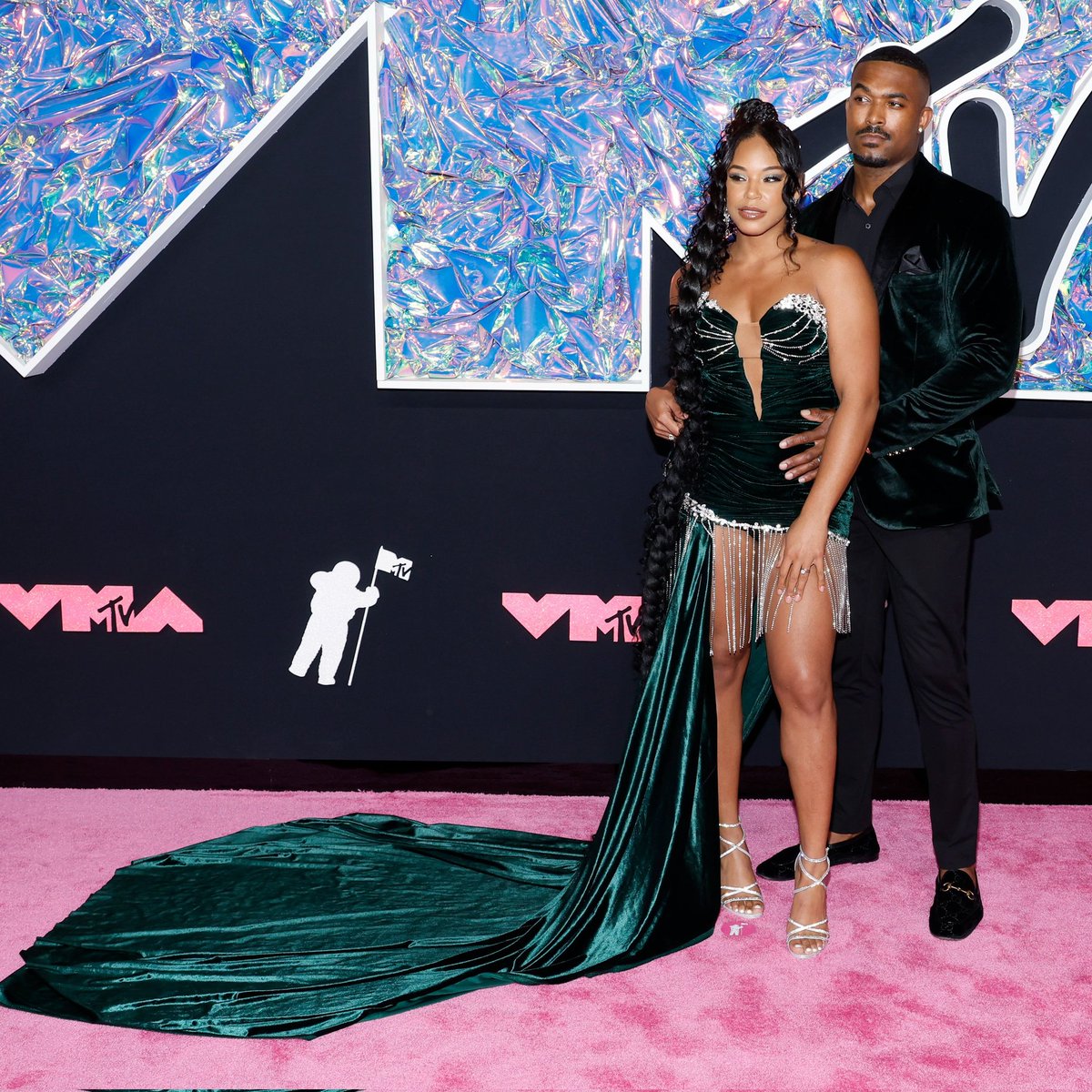 Bianca Belair and Montez Ford at VMAs last night!

#VMAs #VMAs2023