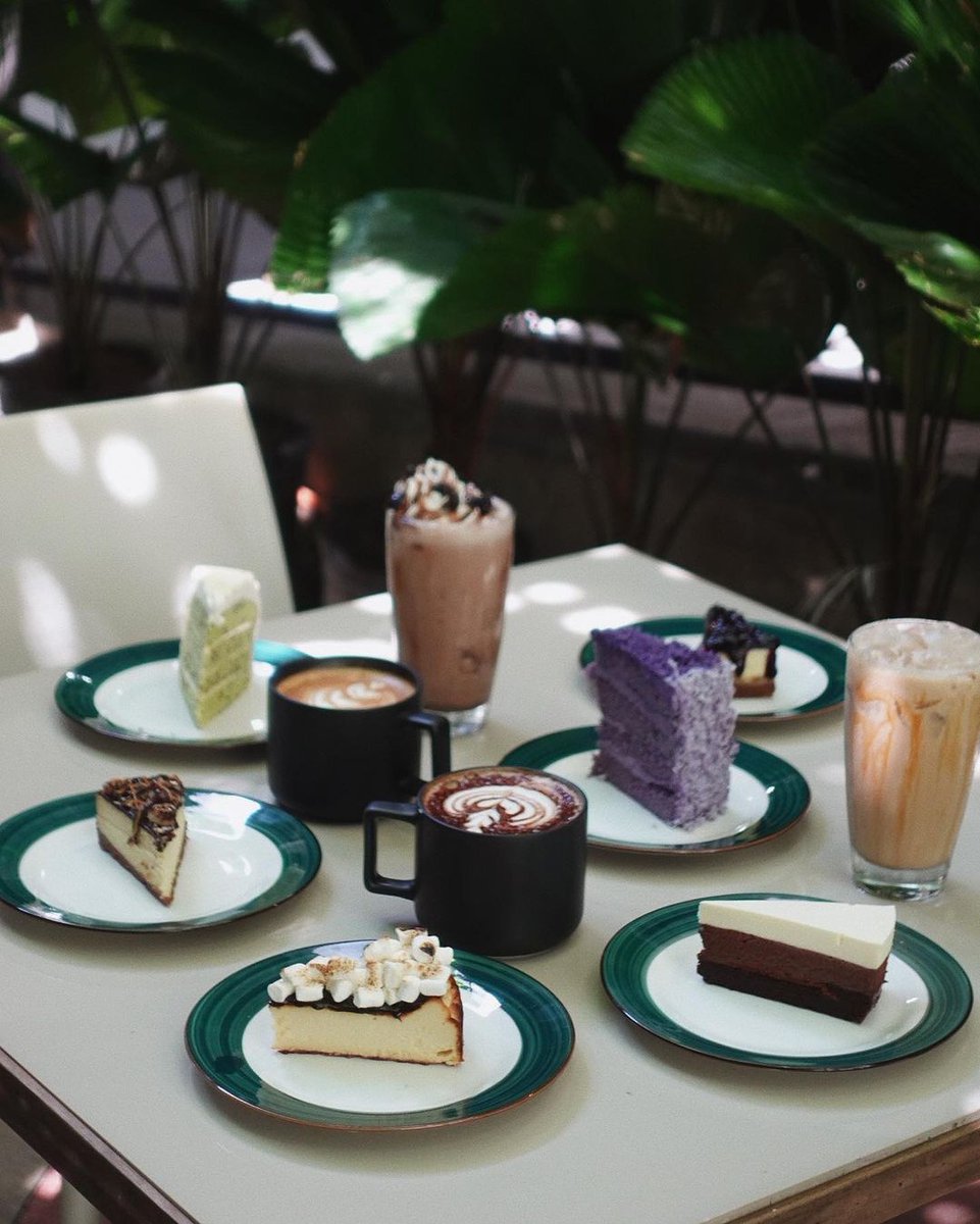 One slice of each 🍰 please