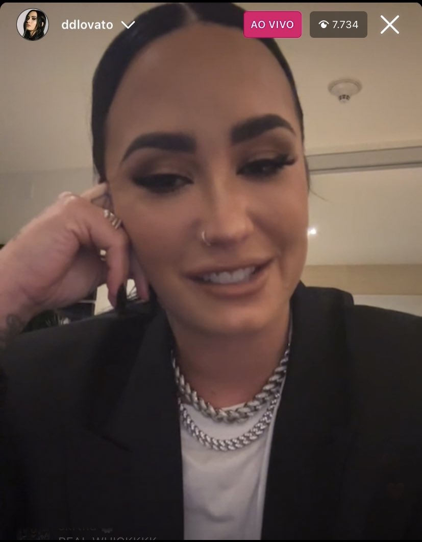 demilovatobr's tweet photo. Demi Lovato disse que nenhuma faixa do “Here We Go Again” ganhou uma nova versão no “REVAMPED” por já serem canções de rock. https://t.co/aDxQujmreg
