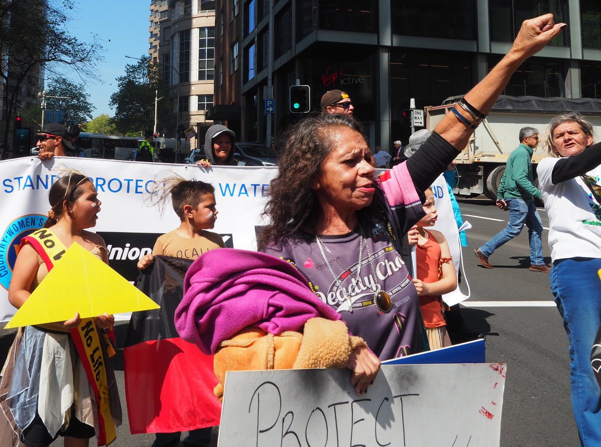GreenLeftOnline's tweet photo. City and country folk marched on the NSW Parliament to #stopCSG and to protect #water #land #gomeroi #pilliga #liverpoolplains #narrabri Pics for GL by @peter_b1953 https://t.co/xQAoPKT93A