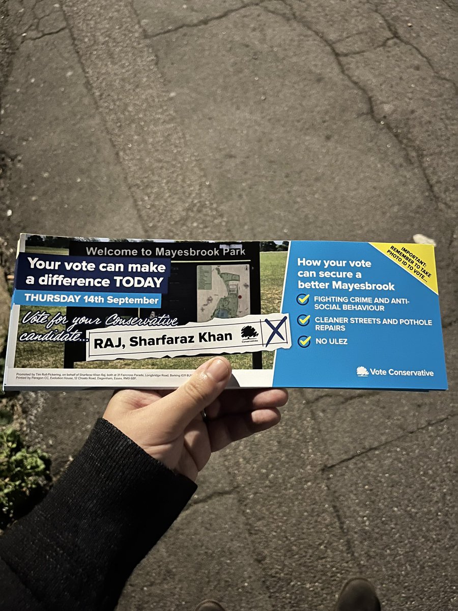 samhollanduk's tweet photo. ☀️ Dawn raiding for @sharfarazbd in the Barking and Dagenham Mayesbrook Ward by-election. After a long campaign, hardworking Sharfaraz is calling for:
❌ ULEZ Reversal
👮♂️Tackling Crime and anti-social behaviour
♻️ Cleaning up the litter strewn streets
#VoteConservative 🔵 https://t.co/nrpeBKYX1v