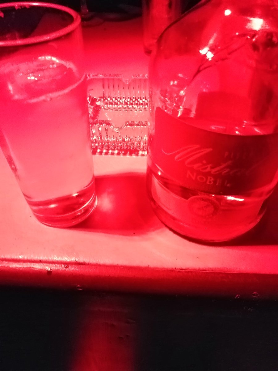 De celebracion en <a href="/saloncristale/">Salón CristAle 💎</a>