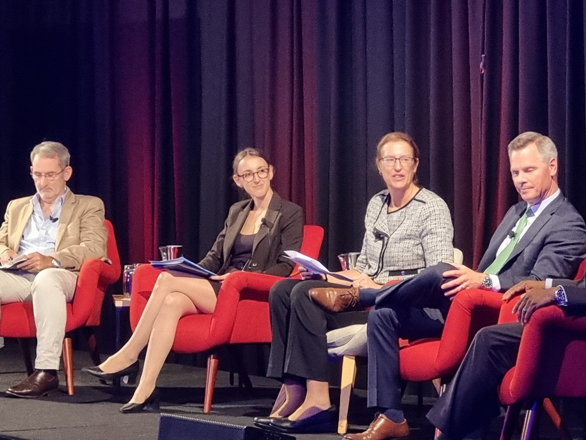 @jen_jackett on tech innovation as  a key to deterrence. What's needed: A less risk-averse approach to procurement within @DefenceAust; an open innovation model re: auton. systems; long-term investment in R&D thru academia-industry partnerships. @ASPI_org Confr. #DisruptandDeter