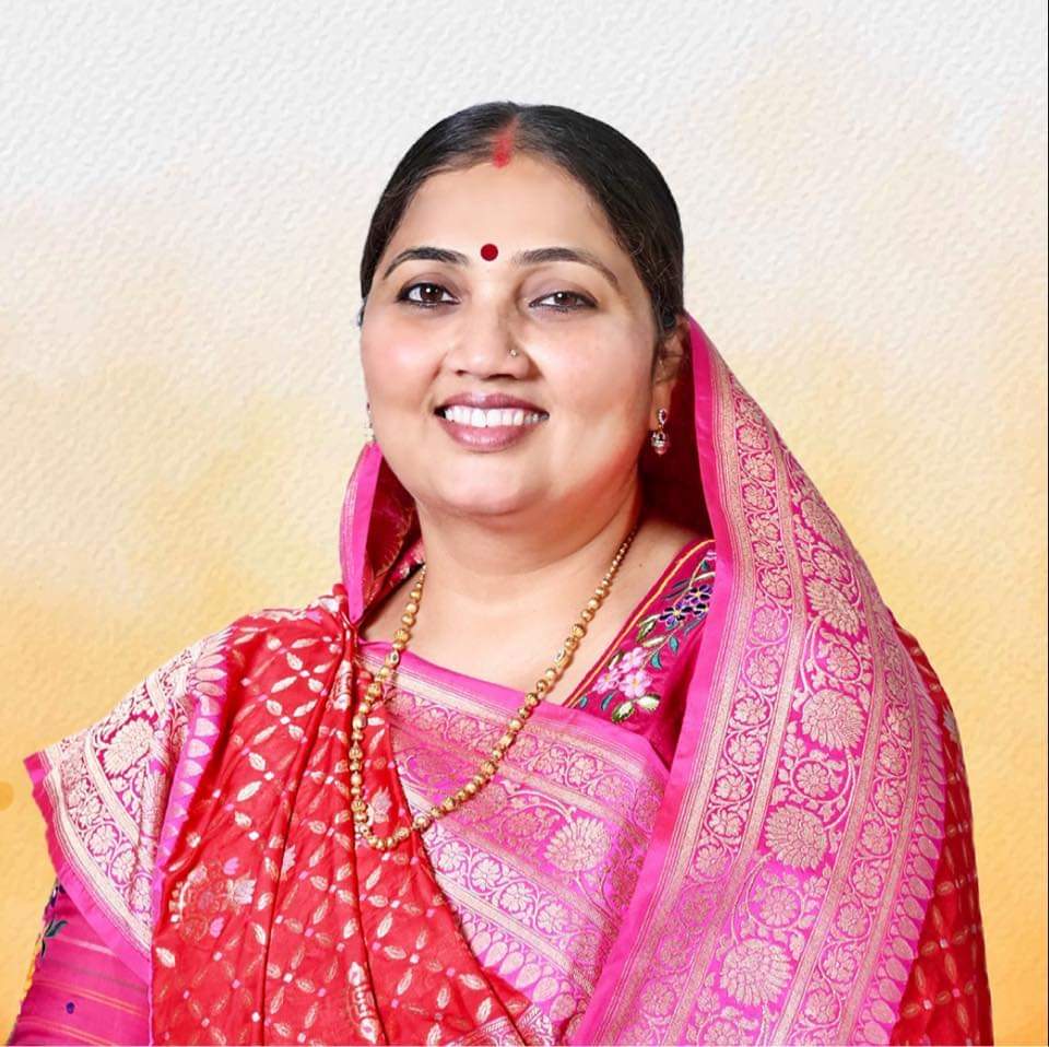 ikaushikvekaria's tweet photo. રાજ્યના કેબિનેટ મંત્રી અને રાજકોટ ગ્રામ્ય વિધાનસભાના ધારાસભ્ય શ્રીમતી @BhanubenMLA જીને જન્મદિવસની હાર્દિક શુભકામનાઓ. 

આપ સદાય સ્વસ્થ રહી, જનસેવામાં નિરંતર કાર્યરત રહો તેવી ઈશ્વરને પ્રાર્થના. https://t.co/CWSNqVAW4W