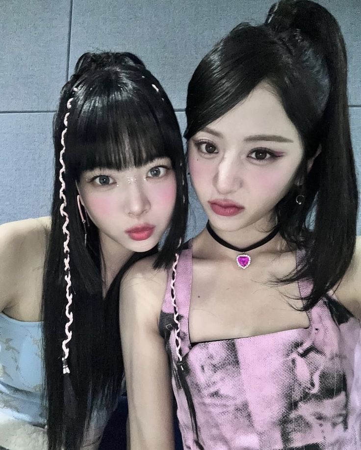 tfwj4ke's tweet photo. happy birthday bae… I LOVE U SO MUCH PLS. i can’t wait to see u again, have a day as gorgeous as u @kookiesthaitea 😘😘😘😘😘 #glari #kless #jakewon #namkook #yunchae https://t.co/Q9dh8w8JWB