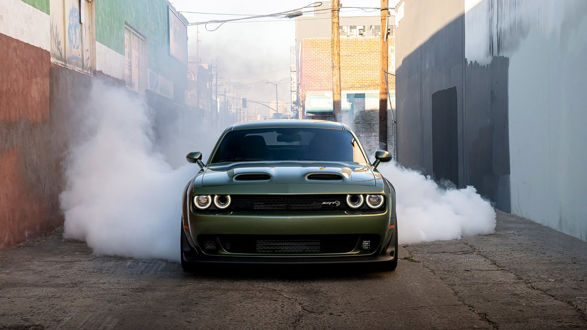 topspeed369's tweet photo. 2022 Dodge Challenger SRT Hellcat Jailbreak !!!..

Think the Challenger SRT Hellcat needs more power? Enter the Jailbreak.

Car Specs:
Engine: 6.2L V8 Supercharged
Power: 602 kW / 807 hp
Torque: 958 Nm / 707 lb-ft
Top Speed: 326 kph / 203 mph

#Dodge #Challenger #DodgeChallenger https://t.co/XNTMS4ph2H