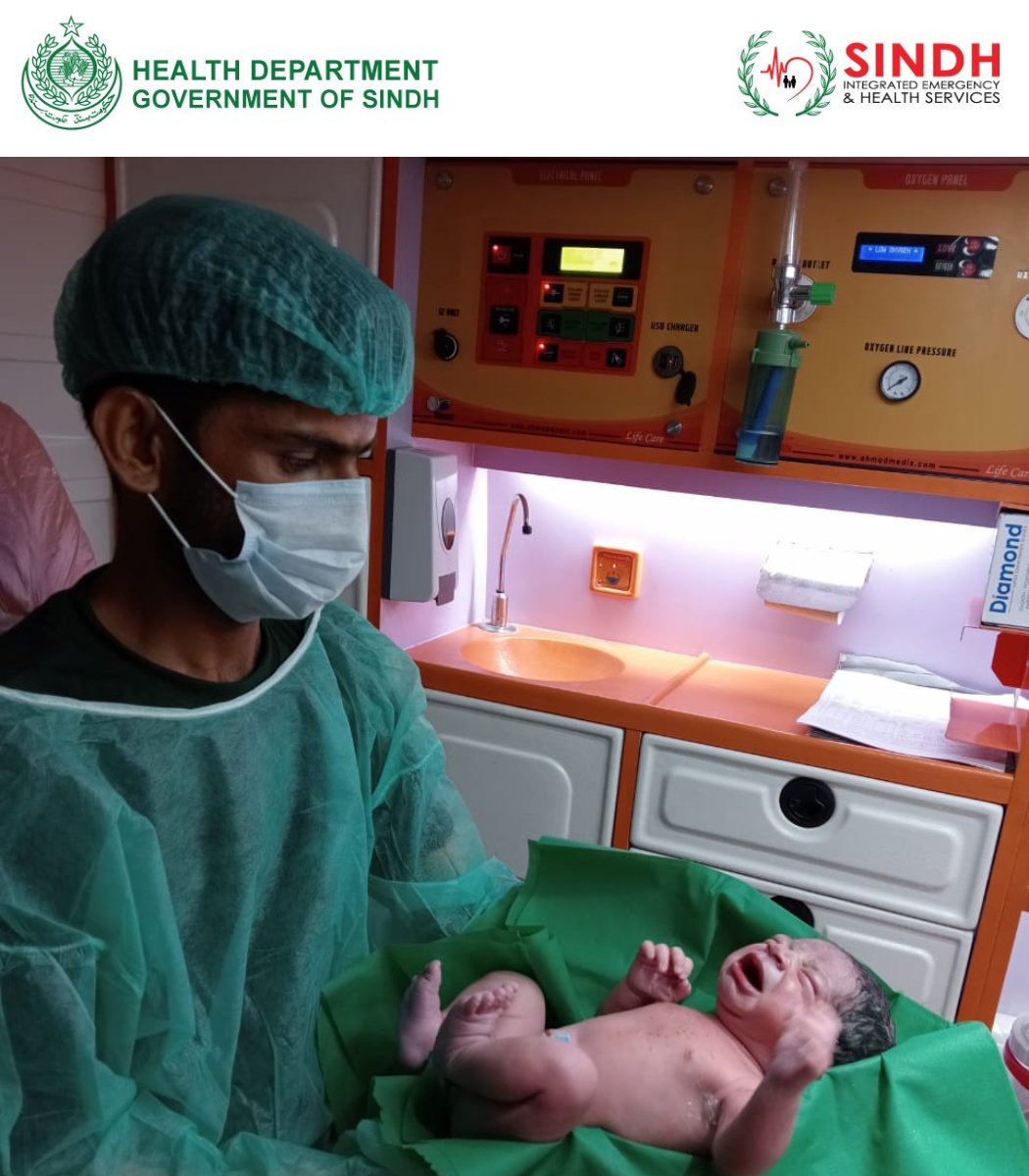 Congratulations to the #SIEHS saviours in #Khairpur, where our #Rescue1122 heroes heroically delivered a baby boy in the ambulance with the help of a female attendant. The vitals of the newborn were checked and both mother and baby were shifted to hospital in a stable condition.
