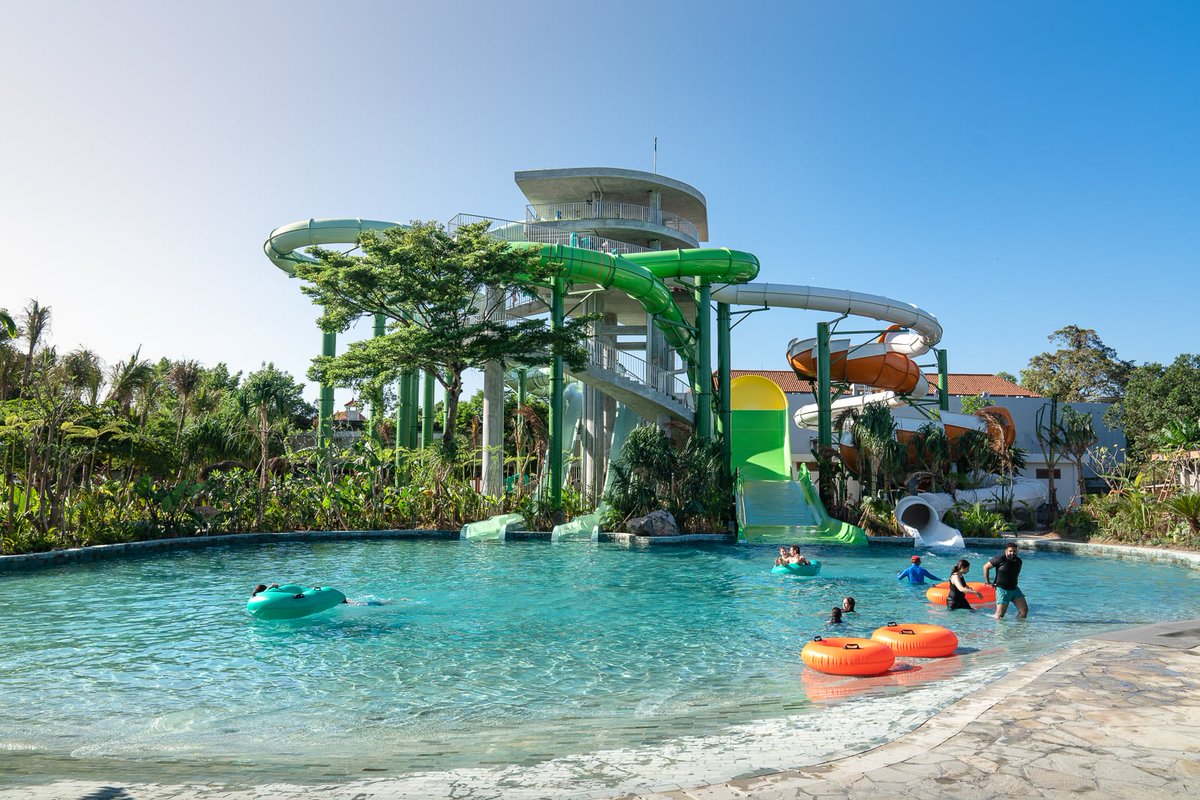 Waterbom Bali, one of the best waterparks in Asia just opened a brand-new section with more waterslides. I checked it out last month and it's awesome!
You can get discount tickets to Waterbom on <a href="/KlookTravel/">Klook</a>:  twbender.link/bali-waterbom-…