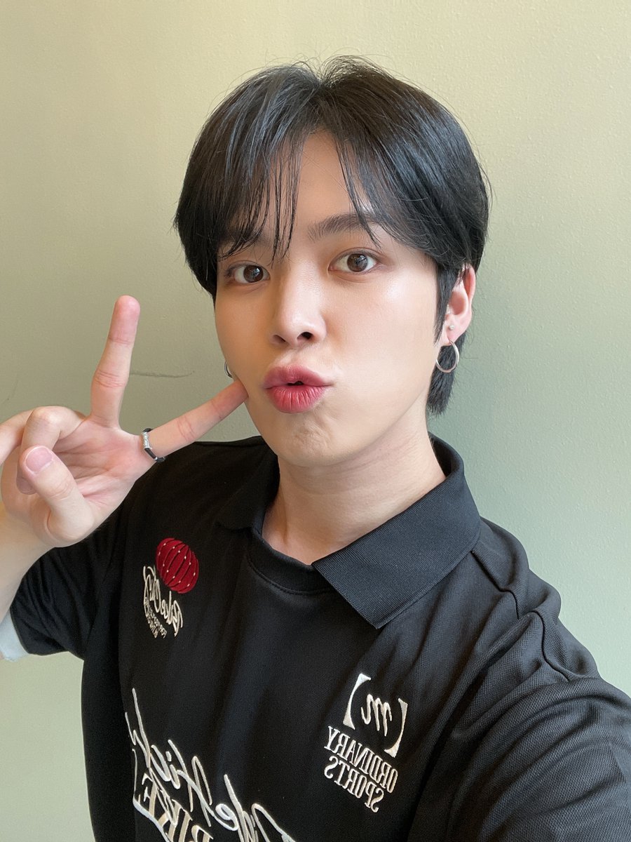 the_verivery_jp's tweet photo. 【放送情報📺】
NHK Eテレ「ハングルッ！ナビ」
本日の放送はいかがでしたか❓🥰

もう一度見たい方はこちらから‼️
➡️https://t.co/7zji8r8qTK

次回は9/21(木) 午後11:00~
次回の放送もぜひチェックしてください💜🤍

#ハングルッナビ #VERIVERY #ベリベリ https://t.co/Yu0aa1WfCU