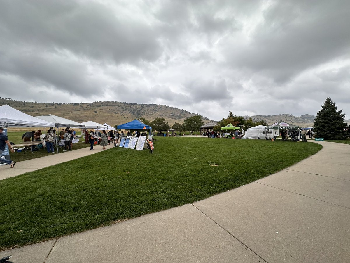 jennyforboulder's tweet photo. Great event from @bouldercolorado What’s Up Boulder was an informative department focused afternoon that allowed residents chat with staff about projects and services happening now and in the future. So many interesting things in the works! https://t.co/UM0fbDo6pU