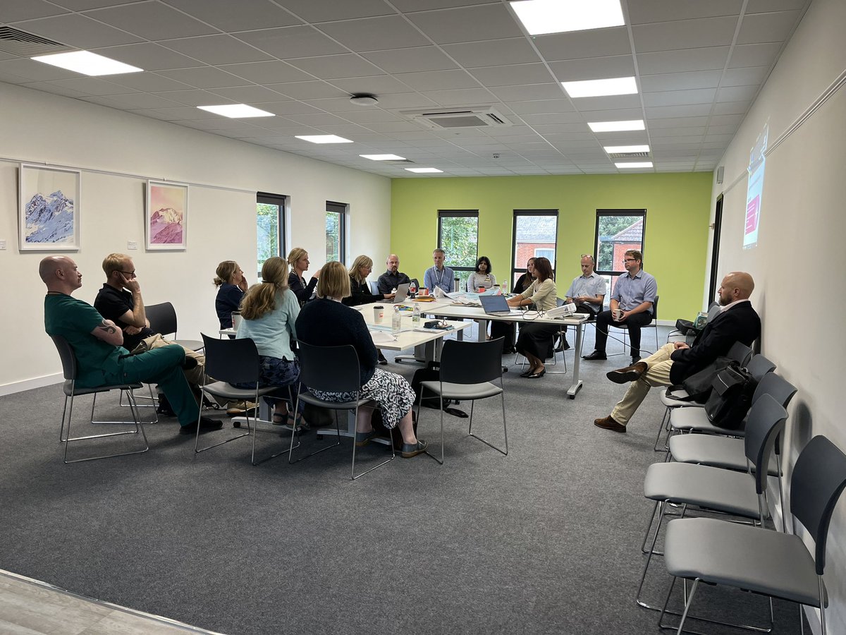 Healthcare science leaders from across @UHSFT came together to start discussions on a vision statement with @PujaPat64040143 @UHS_OrgDev in our new Wellbeing centre