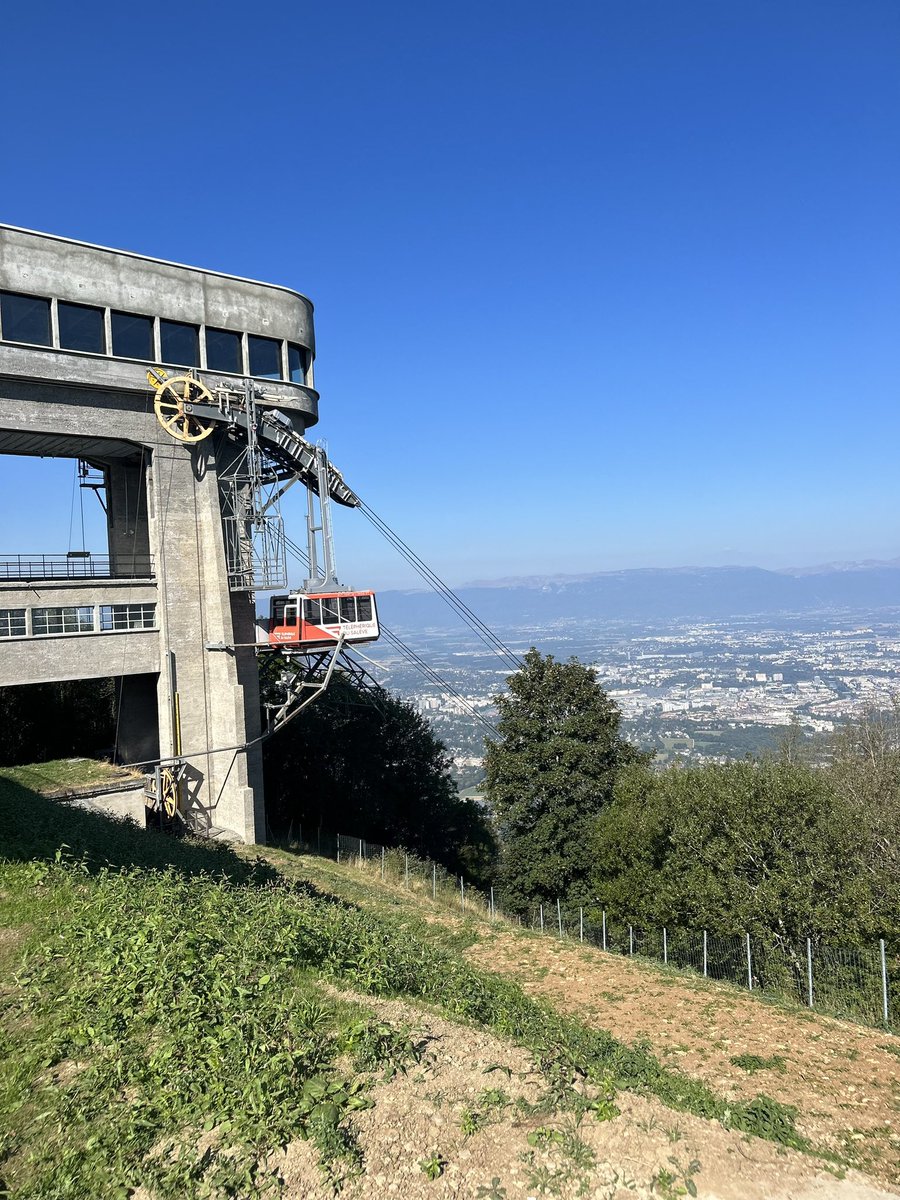 It was so good to be in Geneva after the mountains 🇨🇭 lovely walks around the lake , a little hike up Mont Salève , ferris wheel and to finish off a brilliant visit to CERN ! Bit of a bucket list visit .. had to do some pre reading to understand it all 🤔