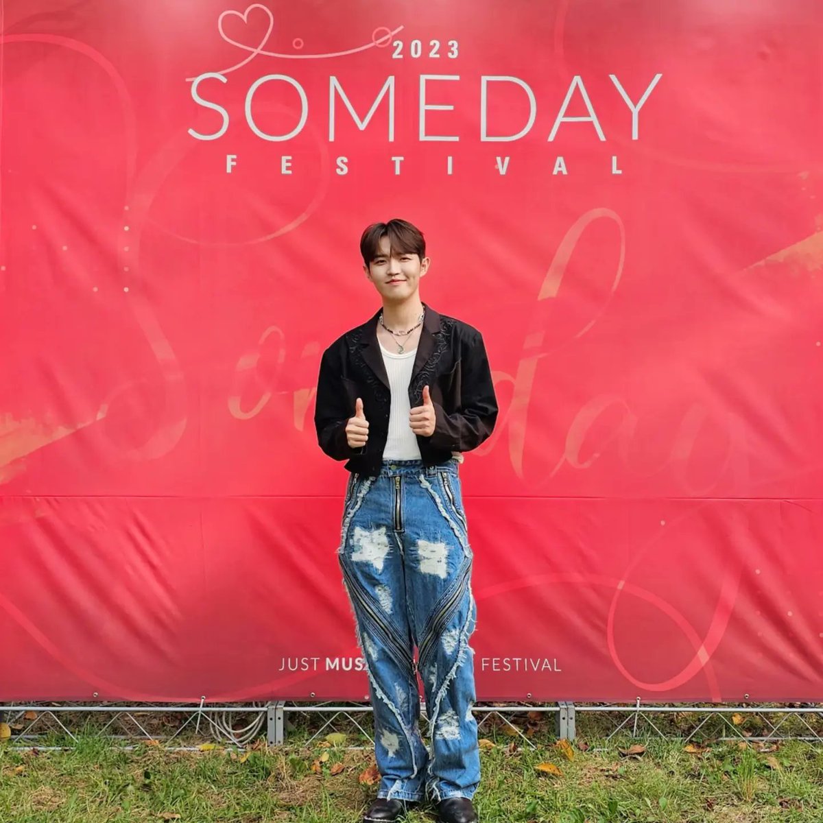 [Someday Festival 2023 2nd day]

🌹 KIM JAE HWAN X SOMEDAY 🌹  

#썸데이페스티벌 #김재환 #KIMJAEHWAN

Just Music, Unique Festival
Someday Festival 2023
2023.9.9(SAT) - 9.10(SUN)
난지한강공원