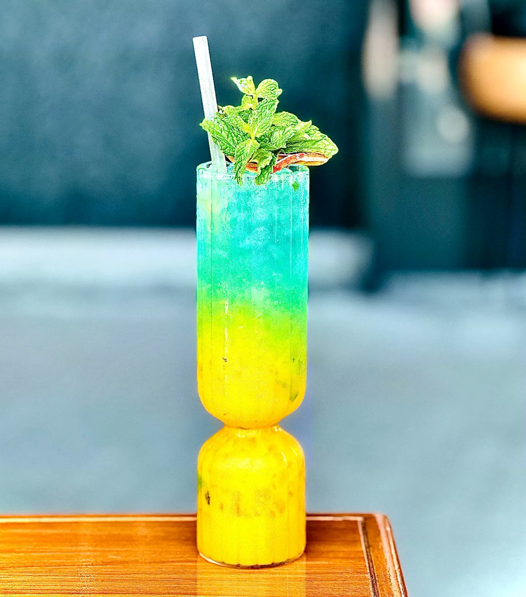 We hope your plans for the day include our stunning 'Blue Dash'. #mintleafdxb #mintleafdubai #difc #dubai #dxb #mydubai #uae #thursday #weekday #vibes #family #friends #chillin #drinks