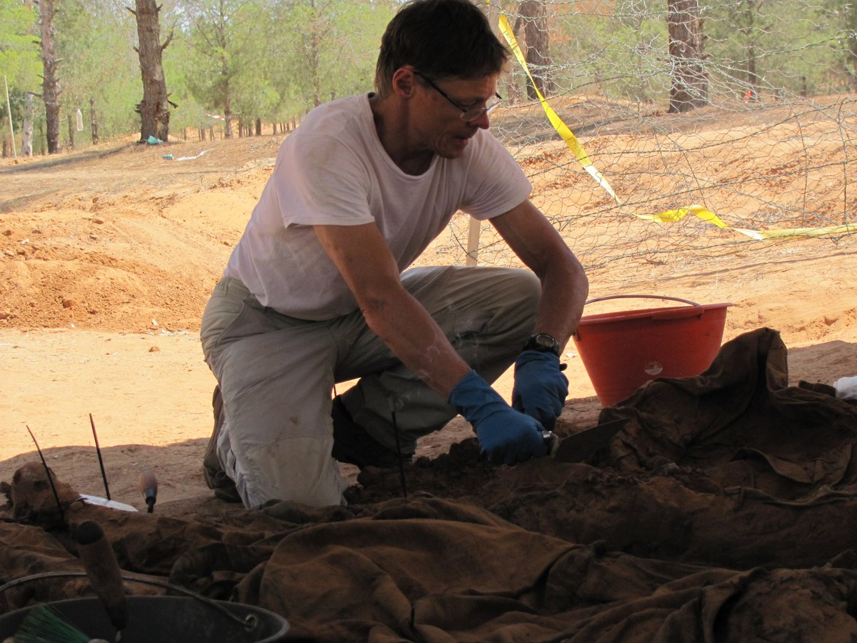 Renowned forensic practitioner Dr Morris Tidball-Binz will speak on Global Humanitarian Forensic Action <a href="/NGVMelbourne/">NGV</a> 2023 VIFM Graeme Schofield Oration Nov 16 Free Lecture vifm.org/wp-content/upl…