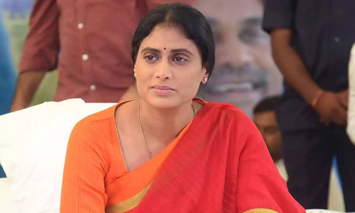 आंध्र प्रदेश के पूर्व CM वाईएस राजशेखर रेड्डी की बेटी वाईएस शर्मिला ज़ल्द कांग्रेस में शामिल हो सकती हैं   - वे अपनी पार्टी YSR तेलंगाना पार्टी का कांग्रेस में विलय कर सकती हैं   
#YSR #YSRTelanganaParty #AndhraPradesh