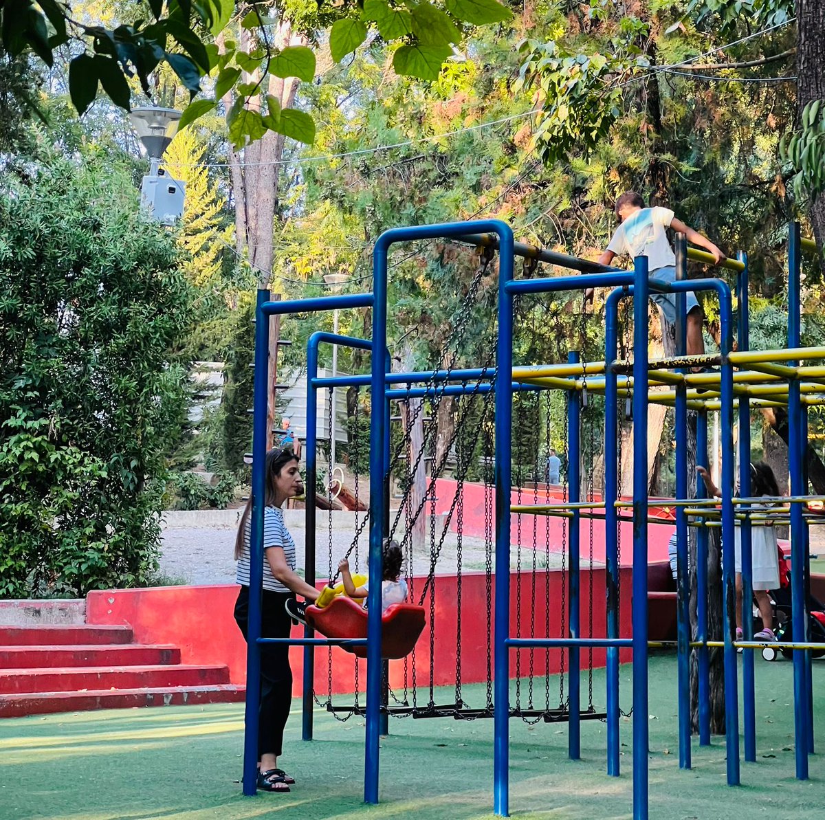 aprtirana's tweet photo. Mirëmëngjes nga këndi i lojërave në Parkun e Liqenit!🏞️😍🤸🏃

#PlayTirana 
#activelife 
#parkuiliqenit 
#këndiilojërave 
#luajmënëpark 
#argëtim 
#natyrë
#naturelover https://t.co/7D6bzG7ZJx