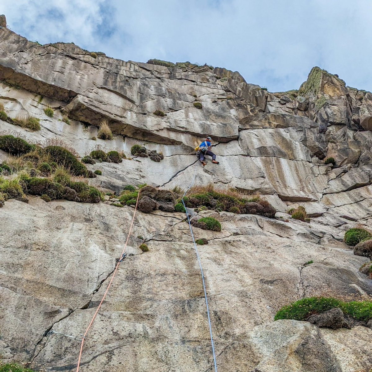 Destiny E2 5c 💥
Possibly my hardest non-sight to date, well chuffed. In part, it is catharsis for me; my disability was imposed upon me, fate intervened, but every time I go climbing, I give fate the middle finger.
This time the voice of Destiny was louder than that of fate. 😁