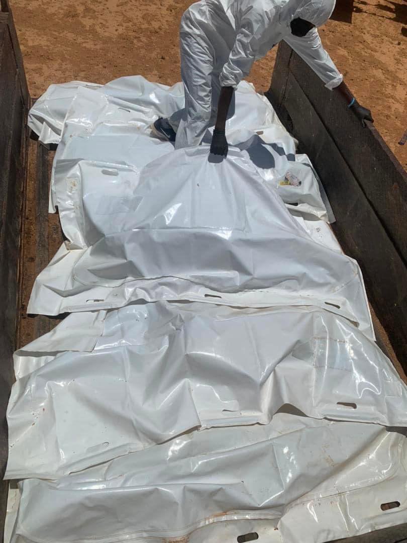 Nine days after the bloody encounter between SSC-Khaatumo Forces and the terrorist regime of Somaliland, the SSC-Khaatumo branch of the Red Crescent is still engaged in the dignified burial of Somaliland soldiers who were abandoned on the battlefield. The length of time passed