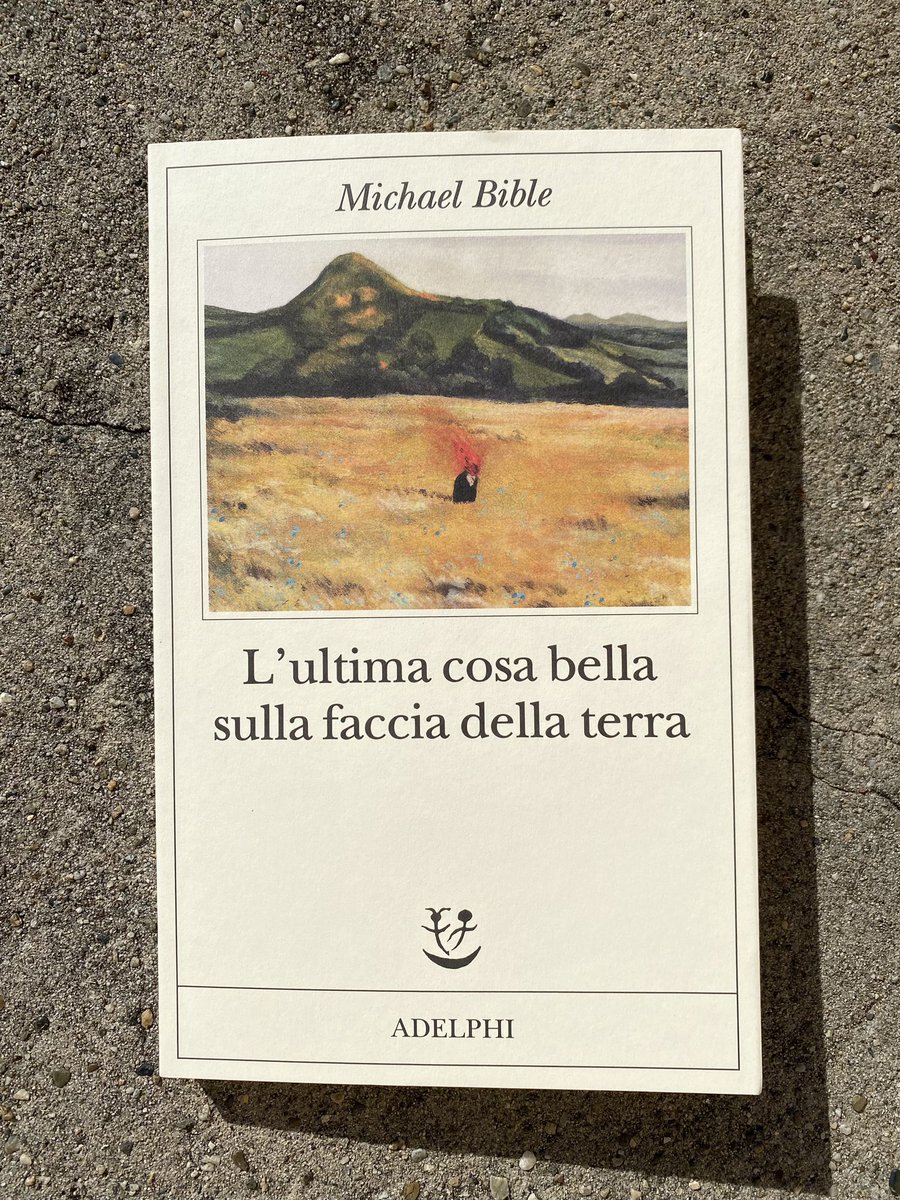 “Un’esistenza privilegiata che ci proteggeva dal vedere la vera natura delle cose. Abbiamo provato a rimettere insieme i pezzi del tempo, per tornare indietro. Le tragedie tendono a seguire traiettorie simili” @biblicalmike L’ultima cosa bella sulla faccia della terra