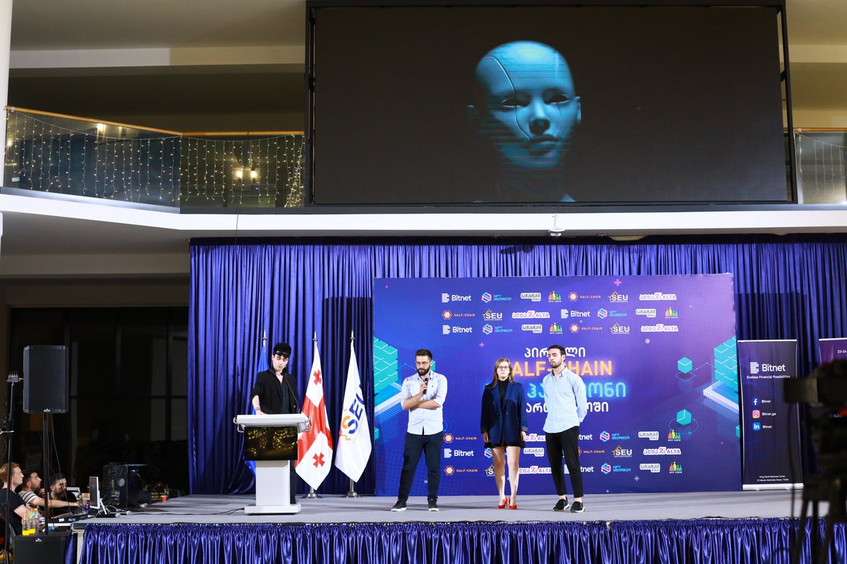 HALF-CHAIN tweet media