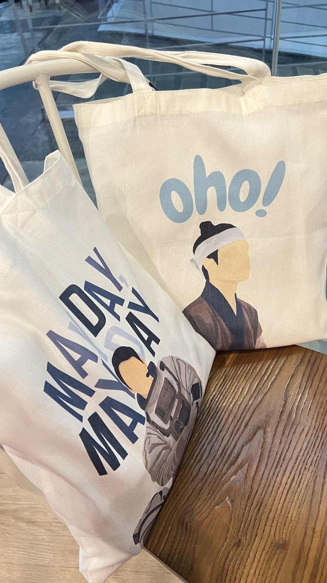 nikkio96's tweet photo. My sibling totes - Oho! And Mayday by @3brokechingus take a quick trip today for a photocard trade. 🥰🥰 Always proud to rep my bias wherever I go 🫶🏻🫶🏻🫶🏻@claraltan https://t.co/WVz13h9A6Y