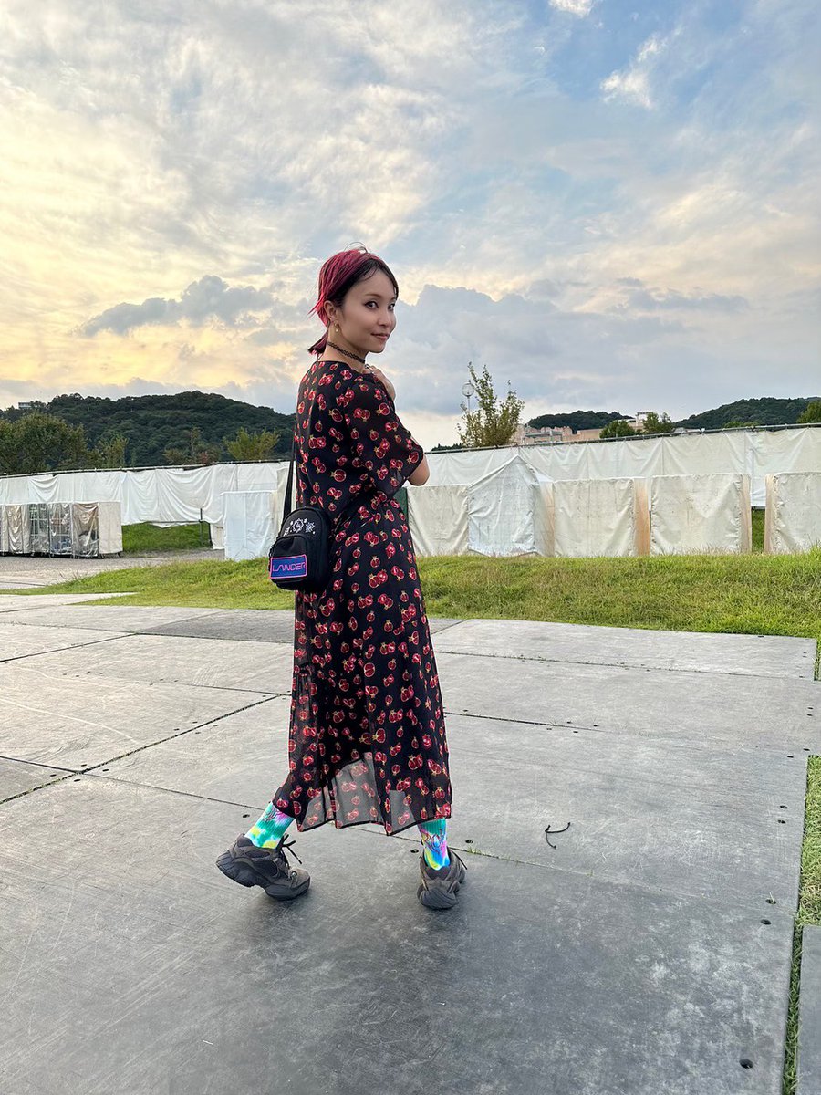 ねぇ、このミニバック使いやすすぎるし、かわいすぎるし、らくちん