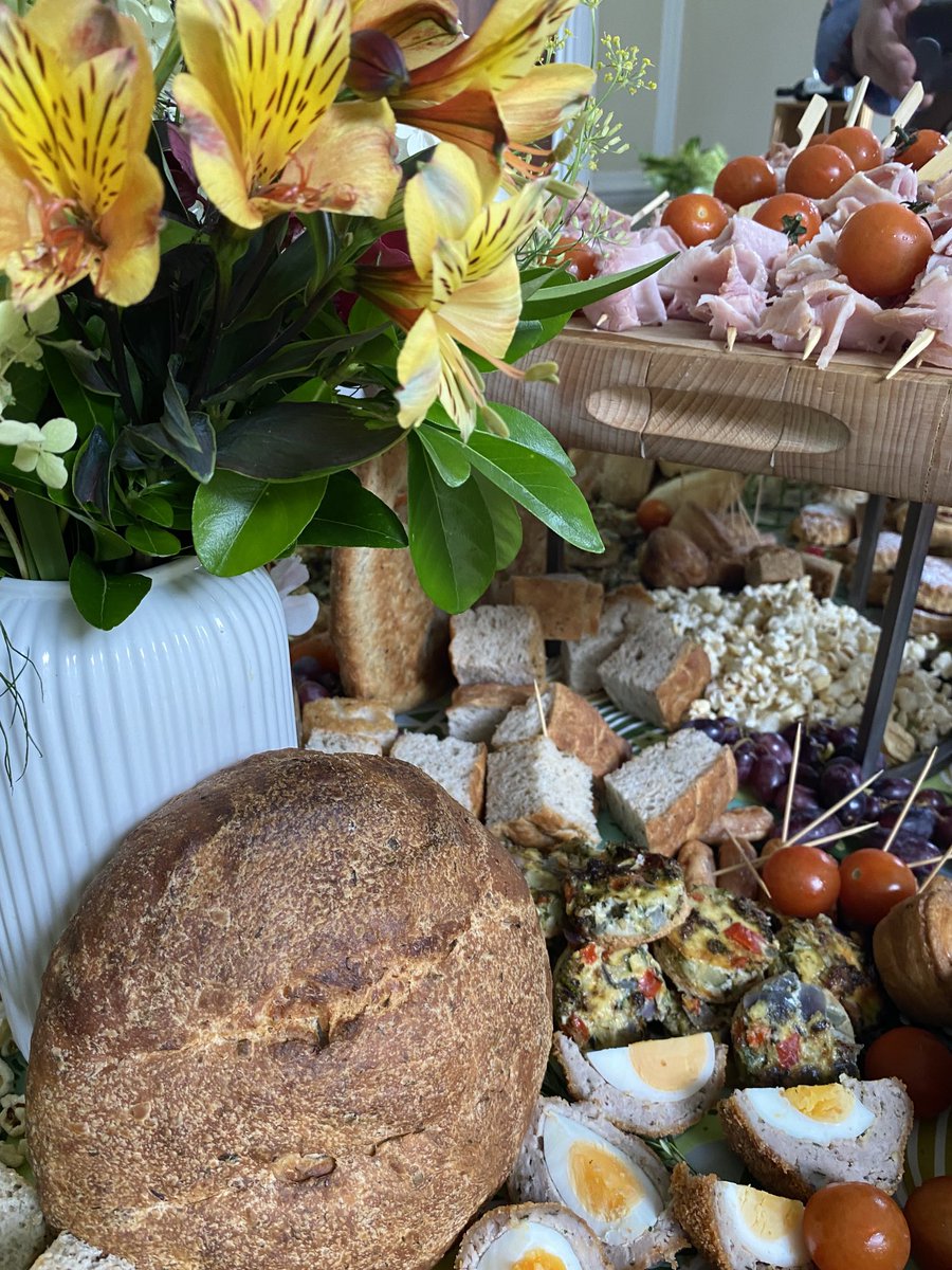 liz Colbourne tweet media