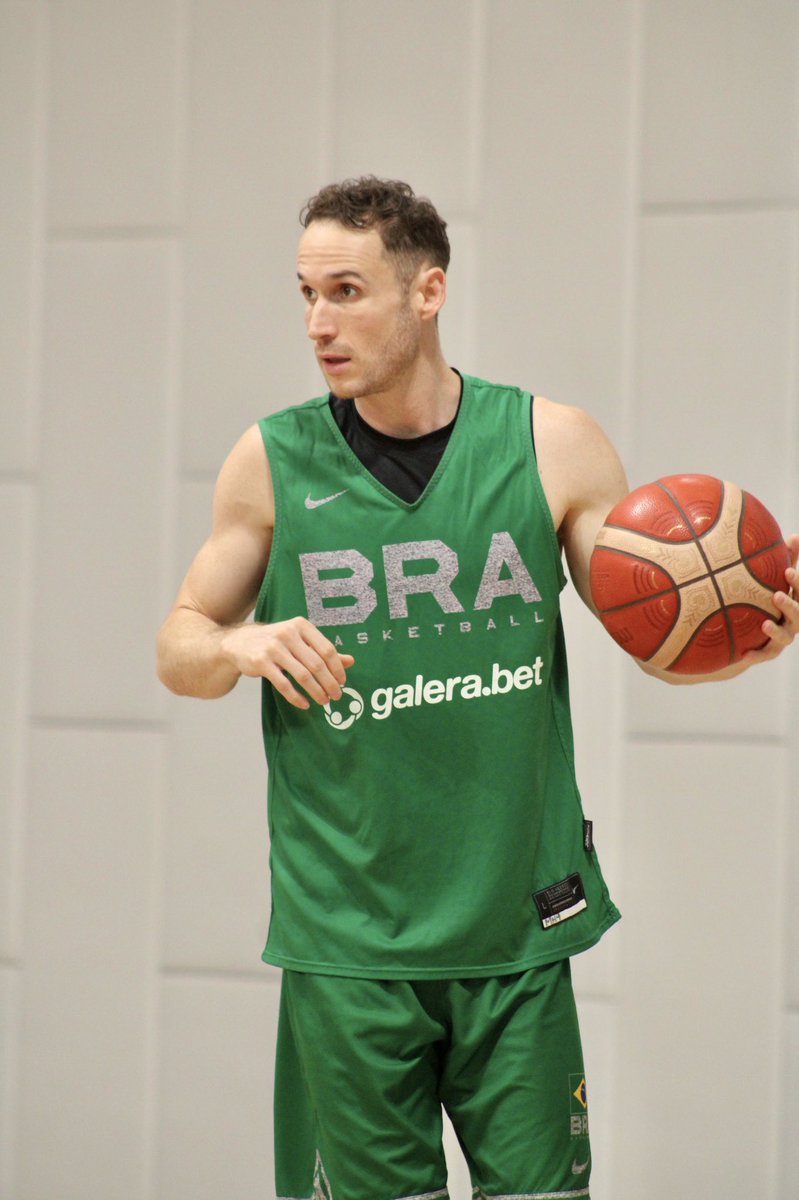 basquetebrasil's tweet photo. Back to the lab 💪🏻
#WinForBrazil https://t.co/MjPqU1wAfD