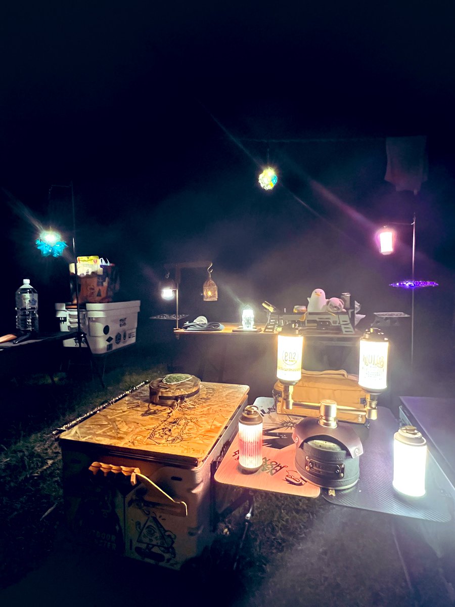 KAZZ_THANX's tweet photo. 今夜はパリピ仕様で✨
#38灯
#COLONISTA #コロニスタ
#conpe10 #oman10
#TRUNKZERO
#802products
#MOLDS
#Asimocrafts #アシモクラフツ
#38explore #MIYABI
#LEZZARI
#KAZE_TO_MORI
#キャンプ #キャンプギア #キャンプ好きな人と繋がりたい #アウトドア #ガレージブランド #ガレブラ https://t.co/o4zbF6qHAD