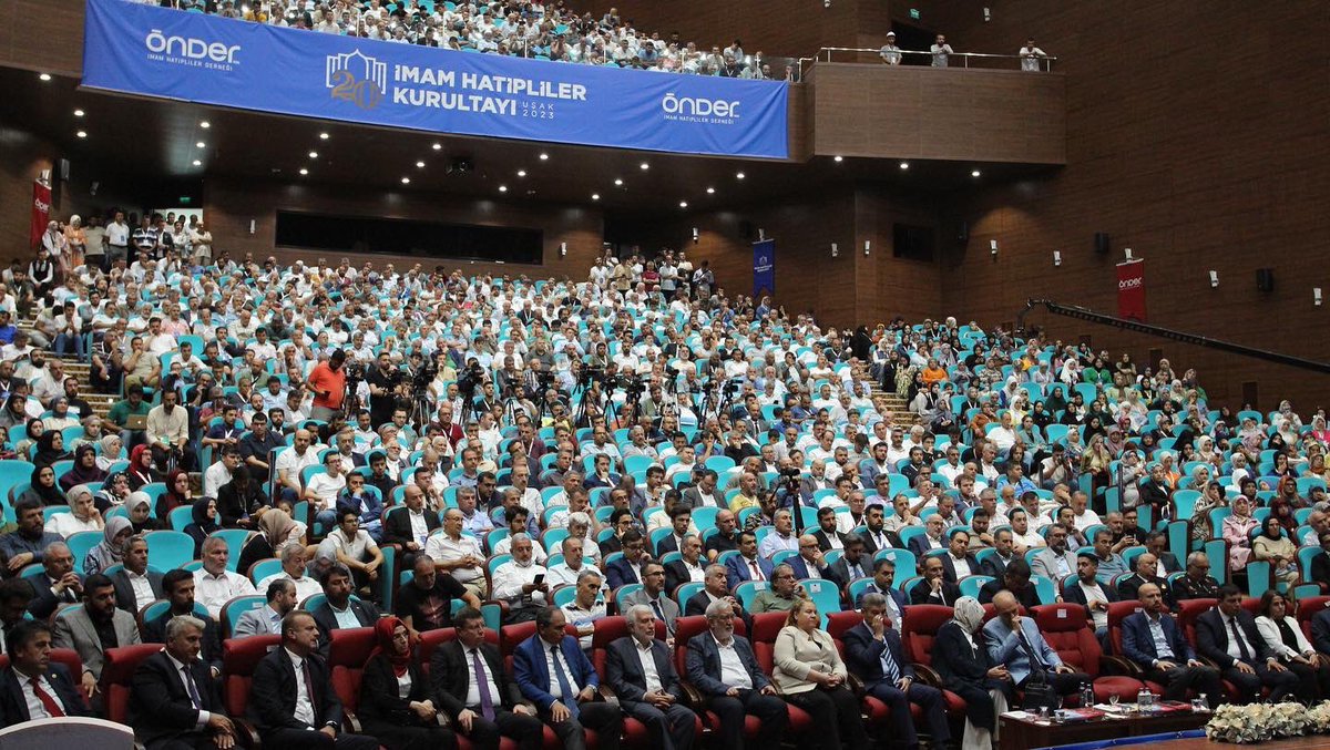 onderihl's tweet photo. ✨TBMM Başkanımız Prof. Dr. Numan Kurtulmuş kurultayımızın Açılış Konferansı’nı verdi. 

▫️Kurtulmuş, “Nitelikli Gelecek” üzerine camiamıza görüşlerini aktardı.

#İmamHatiplilerKurultayı
#NitelikliGelecek https://t.co/Lq4JaxLB2x