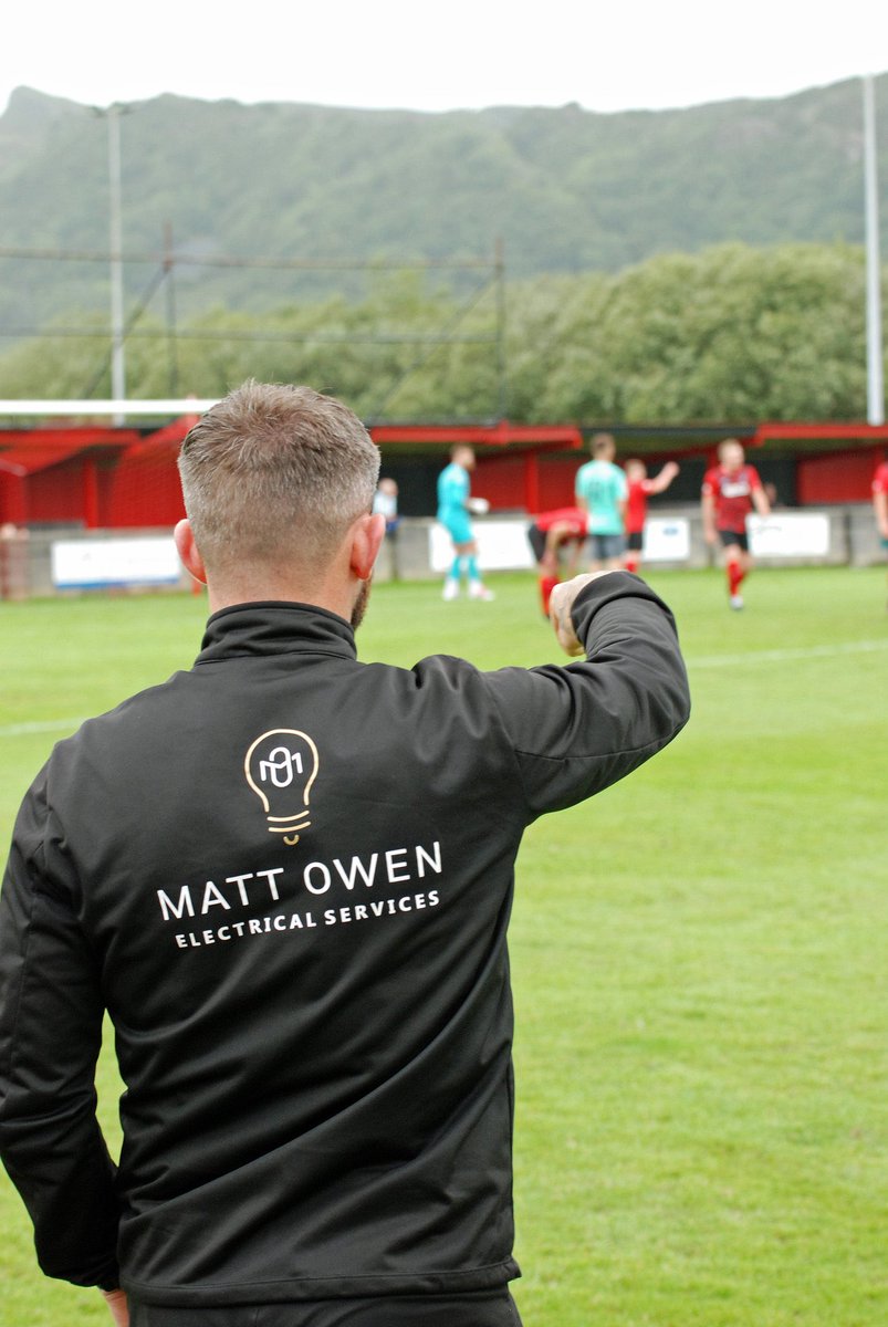 MOwenElectrical's tweet photo. Matt Owen Electrical Services 💡 wishes the best of luck to Nathan Leonard &amp; his @GUILS1957 team ⚽️ who start their cup campaign against @bangor1876 in the @WelshBlood League Cup today 🏴󠁧󠁢󠁷󠁬󠁳󠁿 . We are proud to be sponsoring Guilsfield FC once again durning the 23/24 season 🔴⚫️🏆 https://t.co/7fTIAtb4Jp