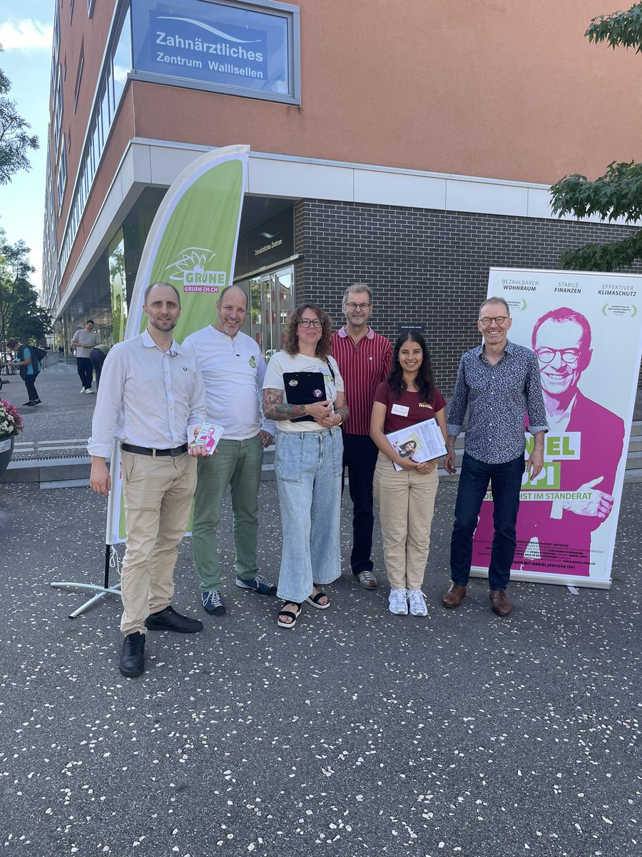 Daniel Leupi (@danielleupi) on Twitter photo Wahlkampfauftakt in Kloten und Wallisellen mit <a href="/DGaleuchet/">David Galeuchet</a> <a href="/annabschmaltz/">Anna-Béatrice Schmaltz (sie)</a> <a href="/PfeifferReto/">Reto Pfeiffer</a>, Philipp Maurer und Diana Diaz. Unterschriften im Dutzend für die #wohnungsinitiative gesammelt. Wahlkampfauftakt in Kloten und Wallisellen mit <a href="/DGaleuchet/">David Galeuchet</a> <a href="/annabschmaltz/">Anna-Béatrice Schmaltz (sie)</a> <a href="/PfeifferReto/">Reto Pfeiffer</a>, Philipp Maurer und Diana Diaz. Unterschriften im Dutzend für die #wohnungsinitiative gesammelt.
