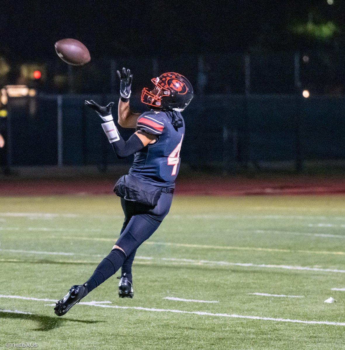 thebaus's tweet photo. The Jaguars face the California Condors and bring home their third win, 34-14. @coachtagaloa31 @sega_football @sfhsjaguars @JagAthletics @OCSportsZone @CIFSS #RCLCF #segastrong #jagaurpride #FOE #thejungle https://t.co/qTgWlp8DUx
