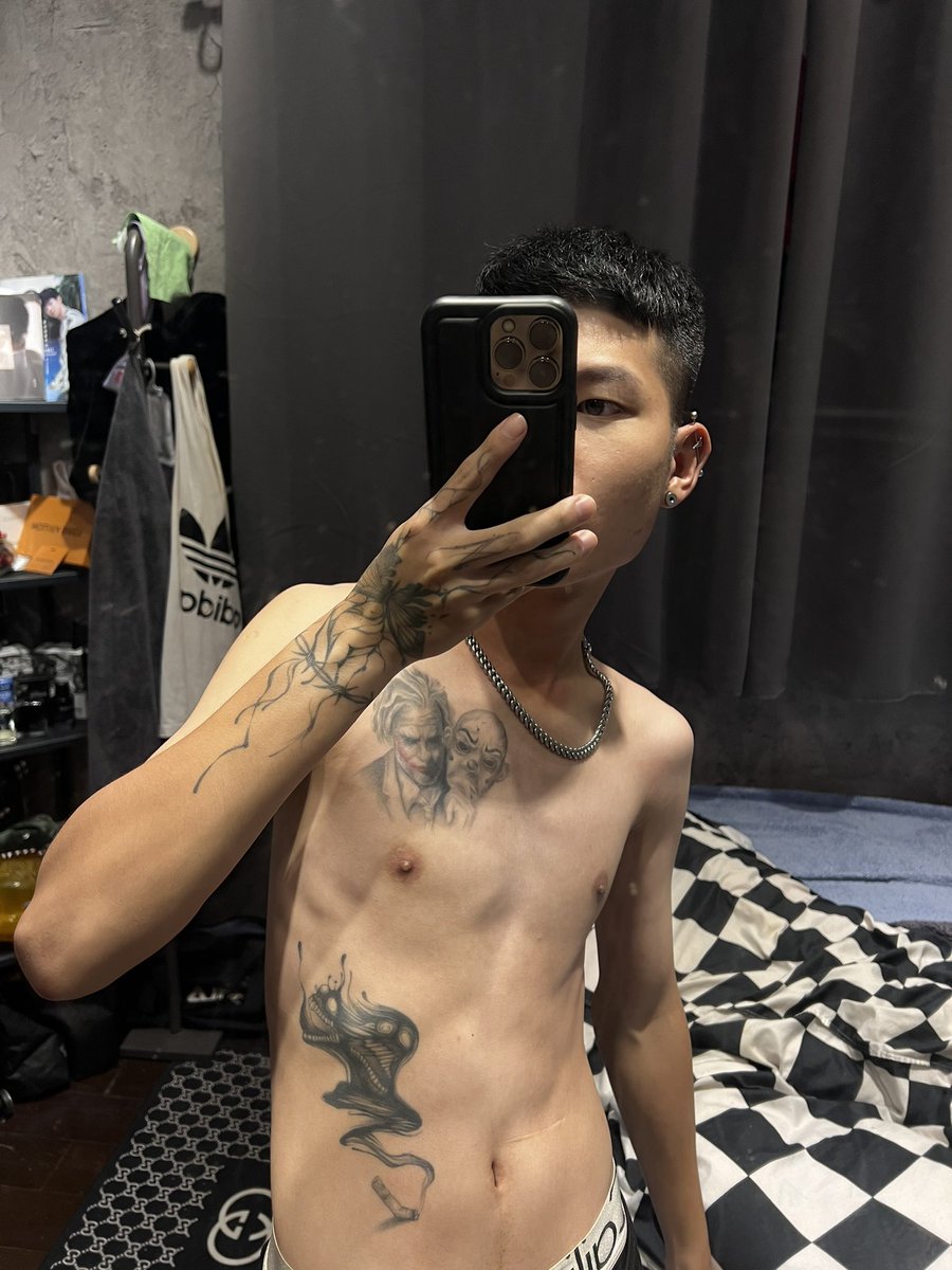 cwayne1023's tweet photo. 好想要有好身材🥲 https://t.co/OgSp5fbHWF