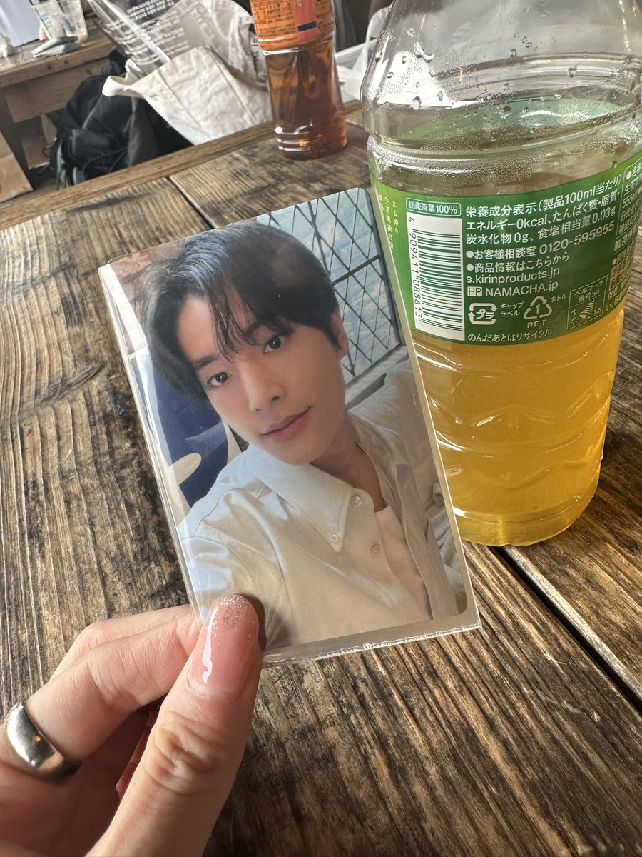 en_1995_'s tweet photo. membership特典、ジョンウォン出たけど何とかジェイクと交換してくれる方見つけました🙇‍♀️♡

#enhypen #fate #FATE_IN_OSAKA #京セラドーム #jake https://t.co/hRLrgz0Bga