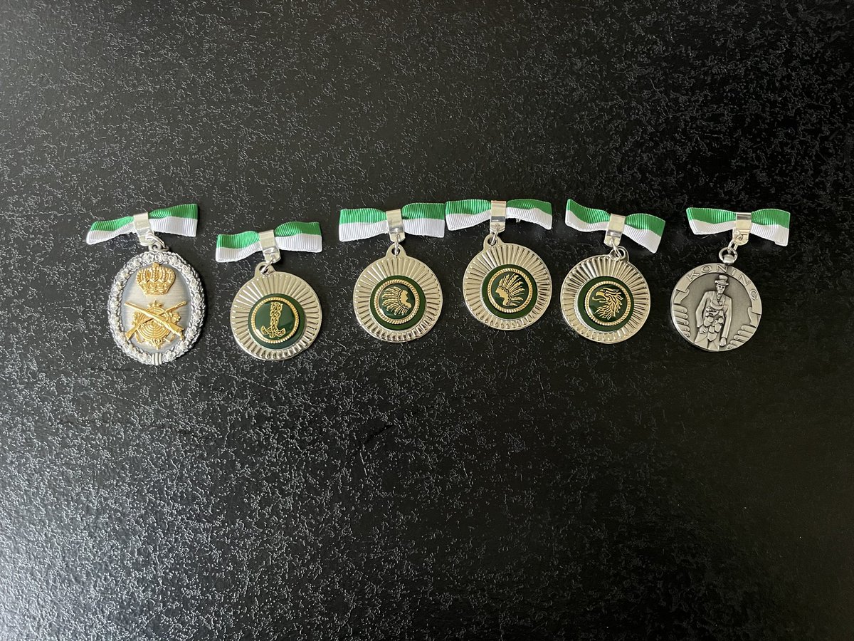 Een bijzondere set medailles liggen al klaar voor morgen Schuttersfeest #Babberich
